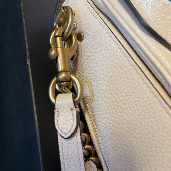 Coach Cassie in chalk - Picture 6 of 7